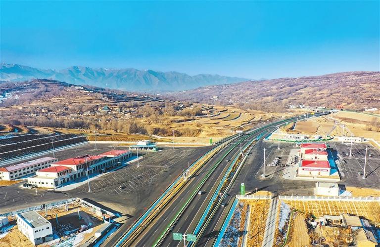 临夏高速公路建设驶入快车道