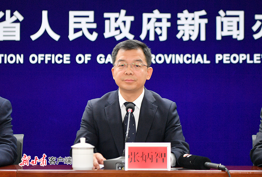 今天,我们很高兴邀请到兰州市委常委,副市长张炳智先生,请他为我们